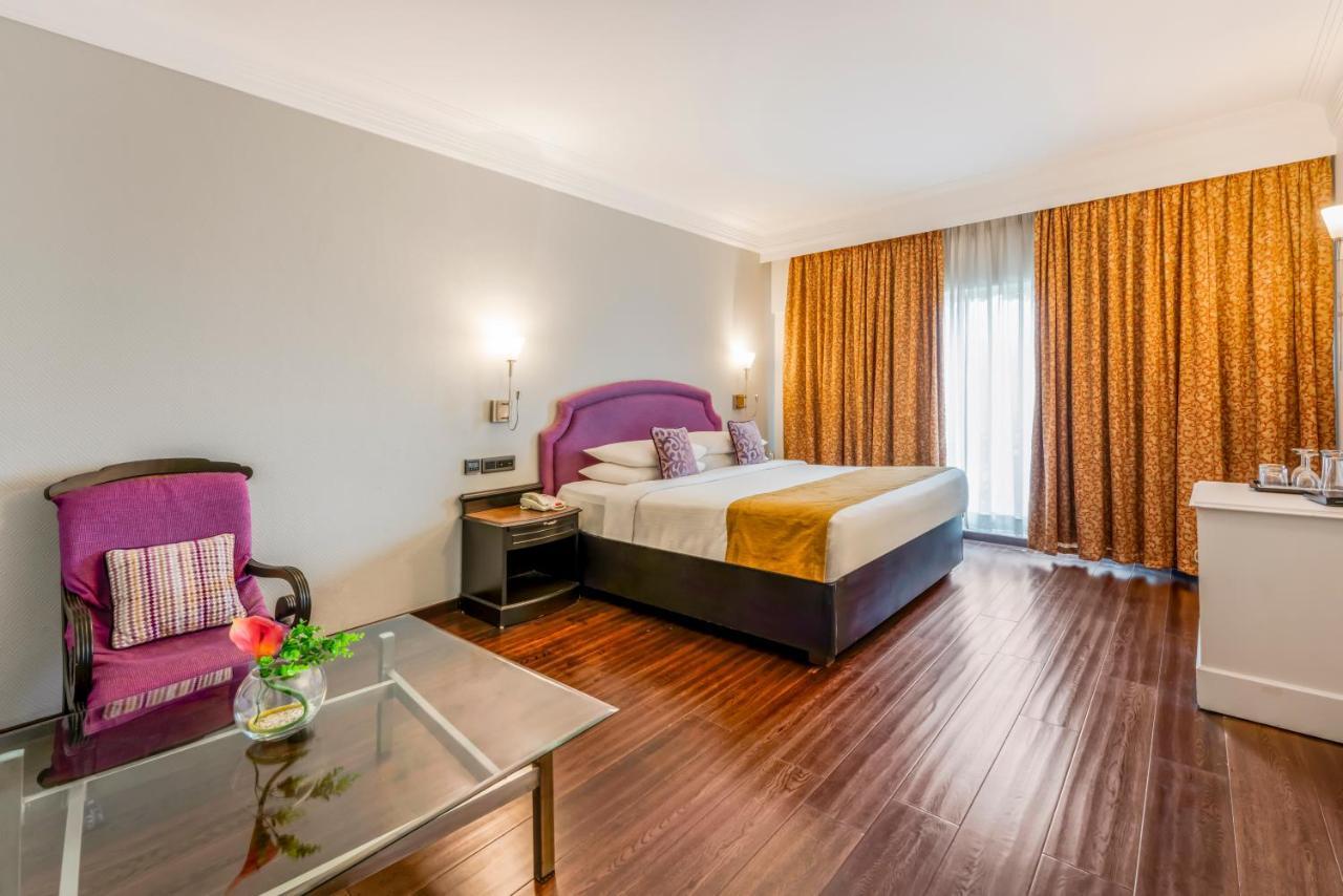Hotel Royal Orchid Bengalúr Exteriér fotografie